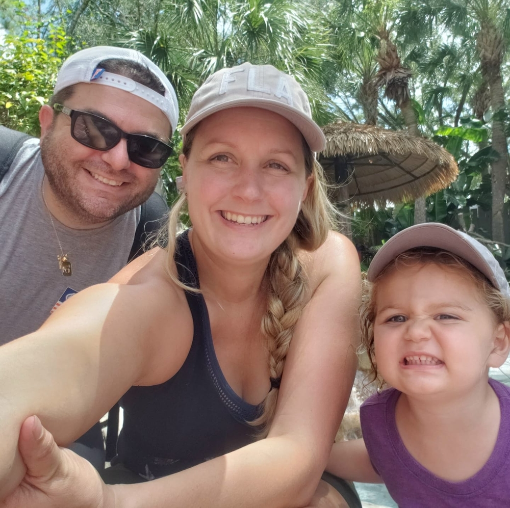 Meet your Posher, Charis